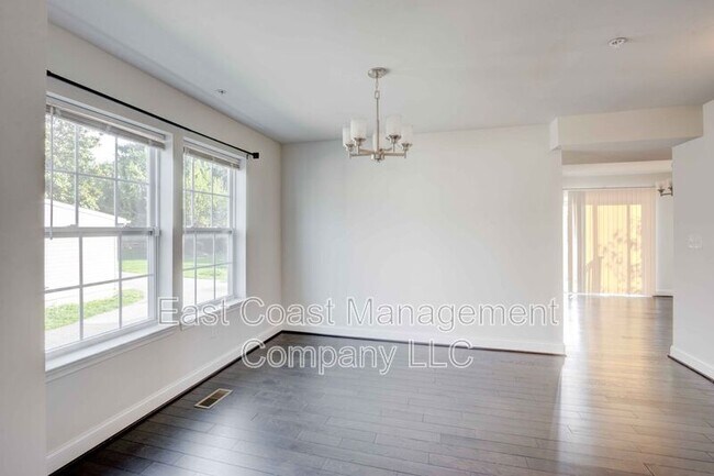 Building Photo - 137 Winters Ln