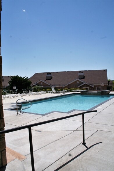 Pool - 3810 Strawberry Field Grv