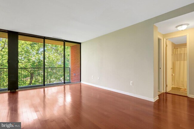 Building Photo - 4 S Van Dorn St