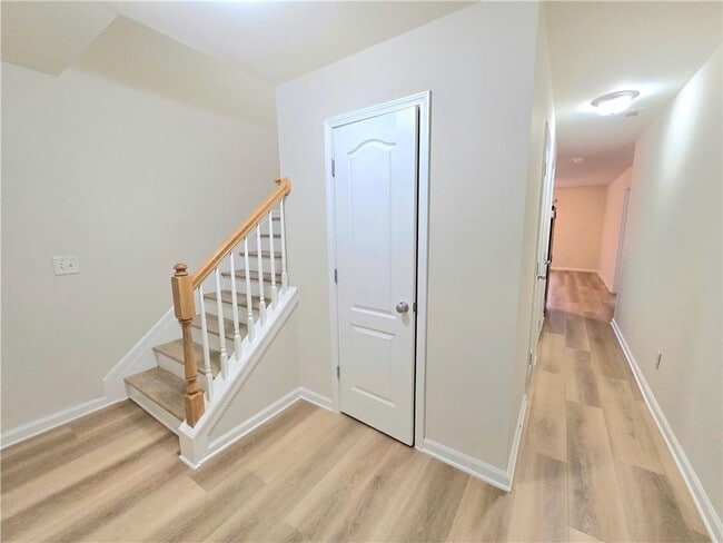 Building Photo - 3044 Cedar Glade Ln NE