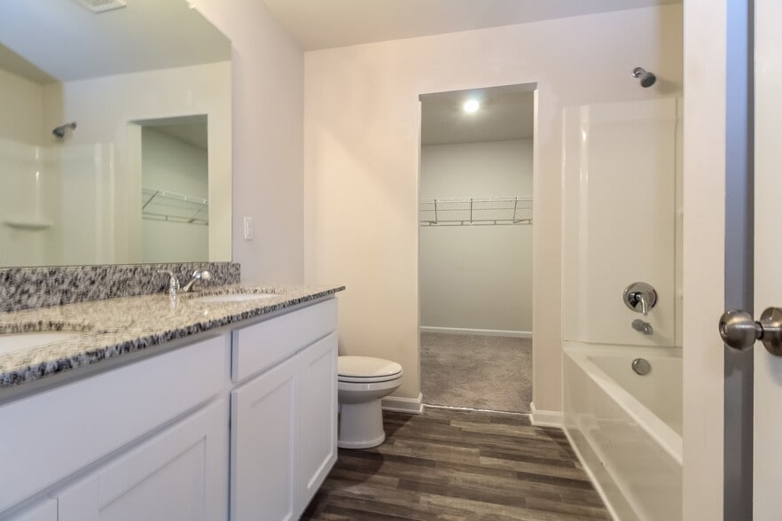 Building Photo - 508 Wagon Trail