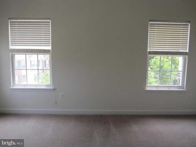 Building Photo - 8129 Mississippi Rd