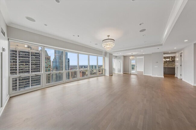 Building Photo - 100 E Huron St