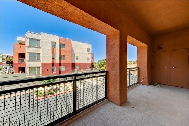 Building Photo - 75 E Agate Ave