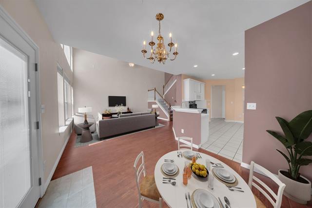 Building Photo - 908 Englewood Ln