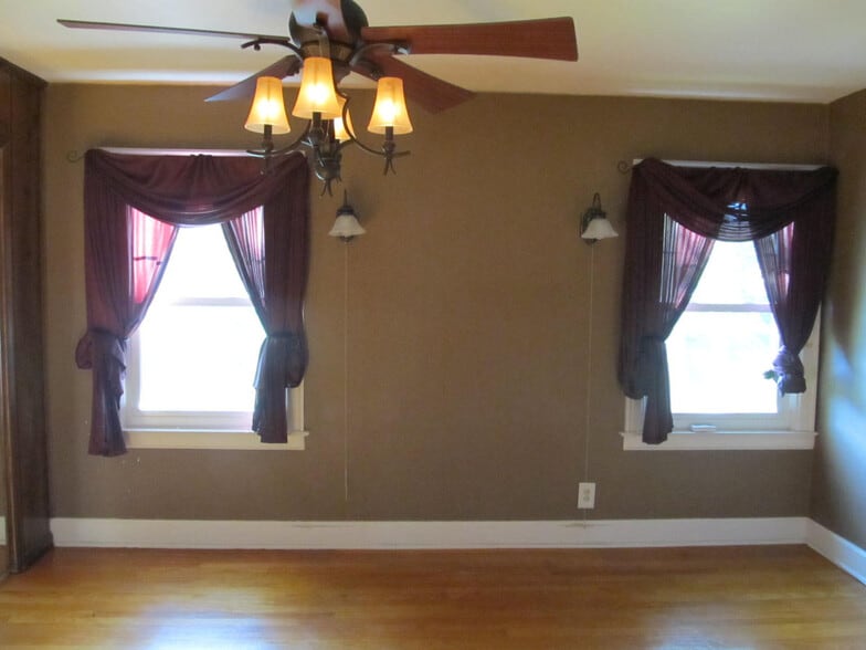 Building Photo - 719 Homecrest Ave