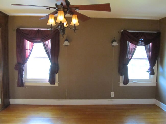 Building Photo - Four Bedroom Home in Milwood