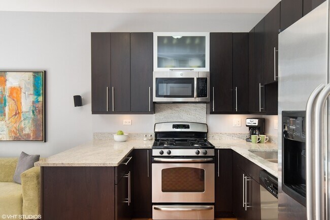 Building Photo - 1162 W Hubbard St