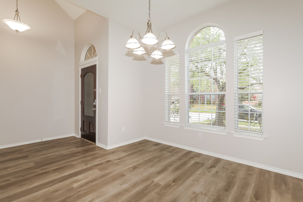 Building Photo - 2439 Ligustrum Flower Dr