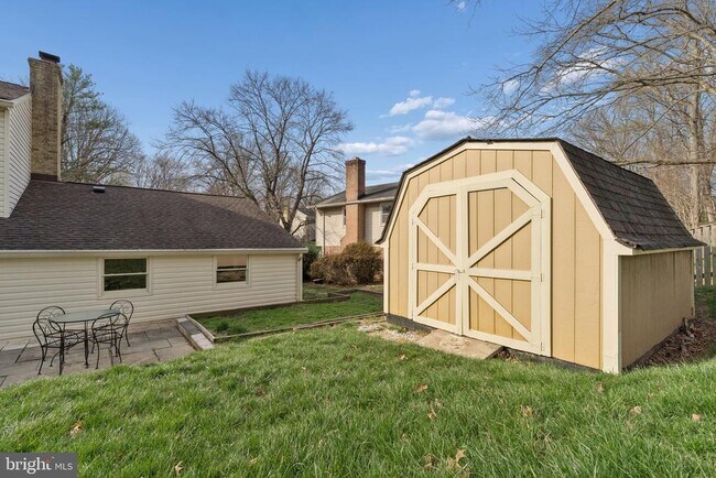 Building Photo - 2302 Tanglevale Dr