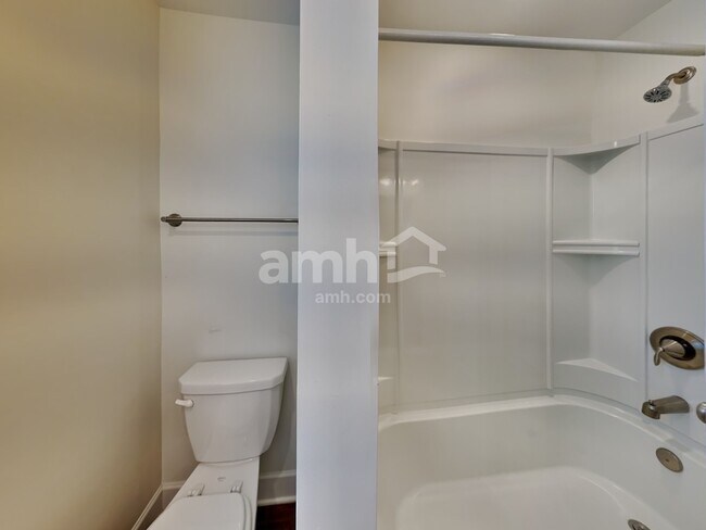 Building Photo - 4300 Spregan Way