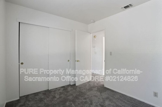 Building Photo - 3203 Sher Ct