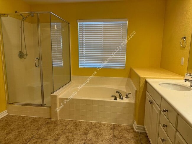 Building Photo - New Year Special! 50% Off First Months Rent!