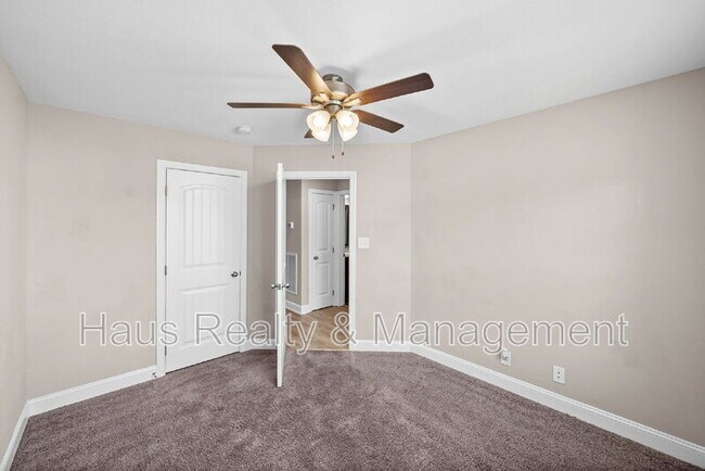 Building Photo - 314 Lugano Ln