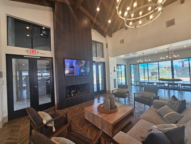 Building Photo - Beautiful new build w mountain views