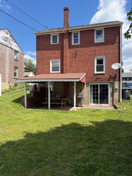 Building Photo - 1412 Cherry Ln
