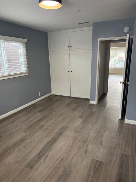 Building Photo - 617 1/2 Manchester Ter