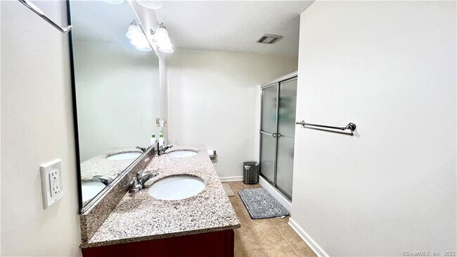 Building Photo - 116 Pepin Pl