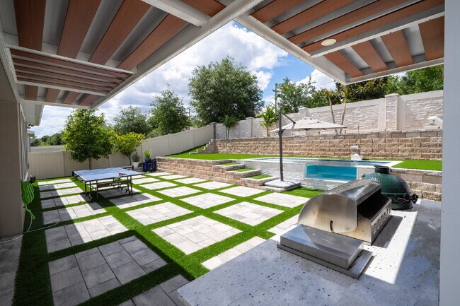 Building Photo - "Spacious 4-Bedroom Retreat with 3 Full Baths in Winter Garden's Serene Sanctuary"