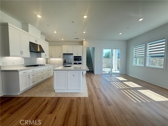 Building Photo - 301 Shoveler