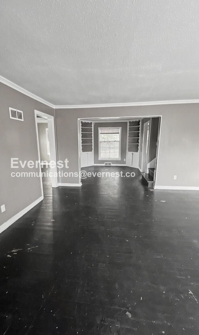 Building Photo - 7316 The Paseo