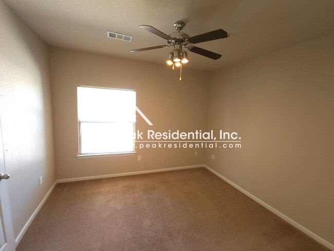 Building Photo - 2 br, 2 bath House - 8434 Walerga Road #821