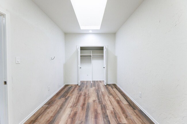 Building Photo - Spacious 3-Bedroom in Gated Community