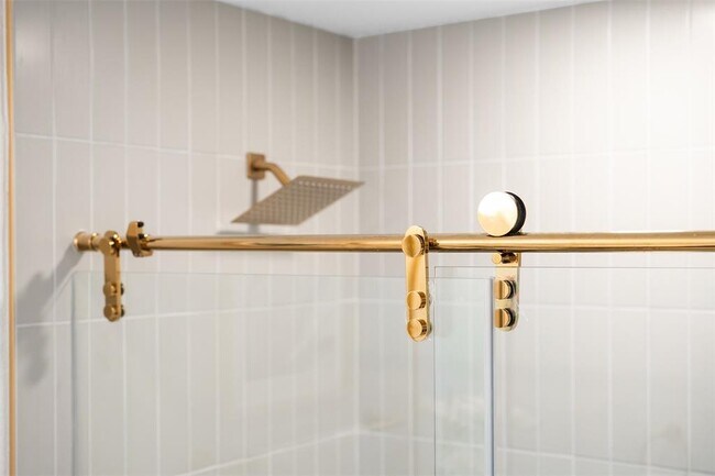 Building Photo - 4605 Beaver Creek Dr