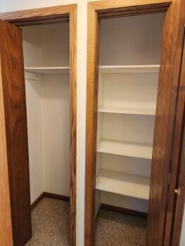 Building Photo - Large 2 Bedroom Apartment - Available August 1st