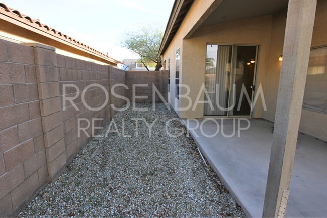 Building Photo - Charming 3-beds, 2-baths home in Wigwam Cr...