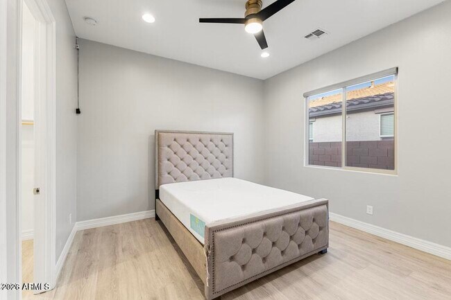 Building Photo - 11086 W Hadley St