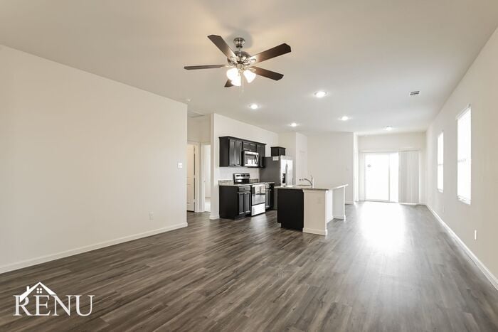 Building Photo - 6624 Charleston Dr
