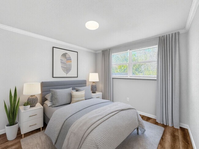 Building Photo - Fully Renovated 3-Bed, 2-Bath Home with Ga...