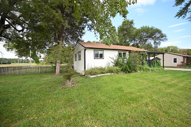 Building Photo - 9600 NE 34th St