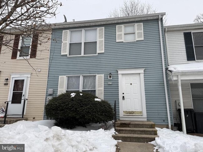 Building Photo - 621 St Georges Station Rd