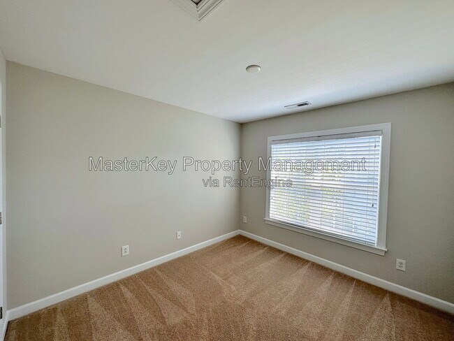 Building Photo - 701 Kirkeenan Cir
