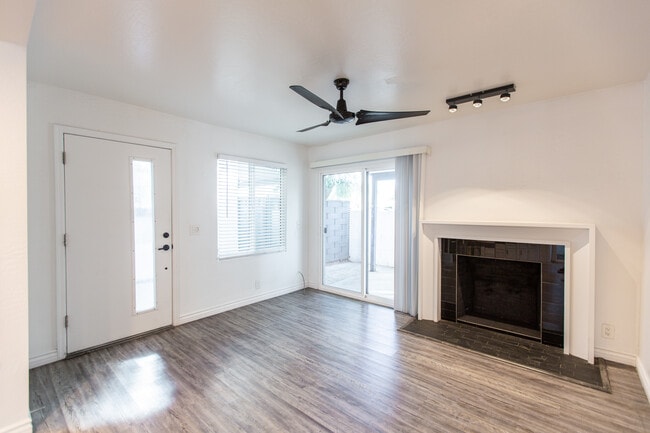 Building Photo - Villa 10 Apartments