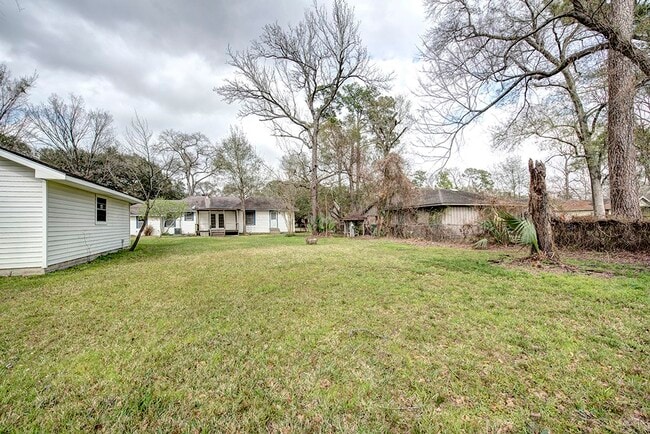 Building Photo - 505 Del Norte St