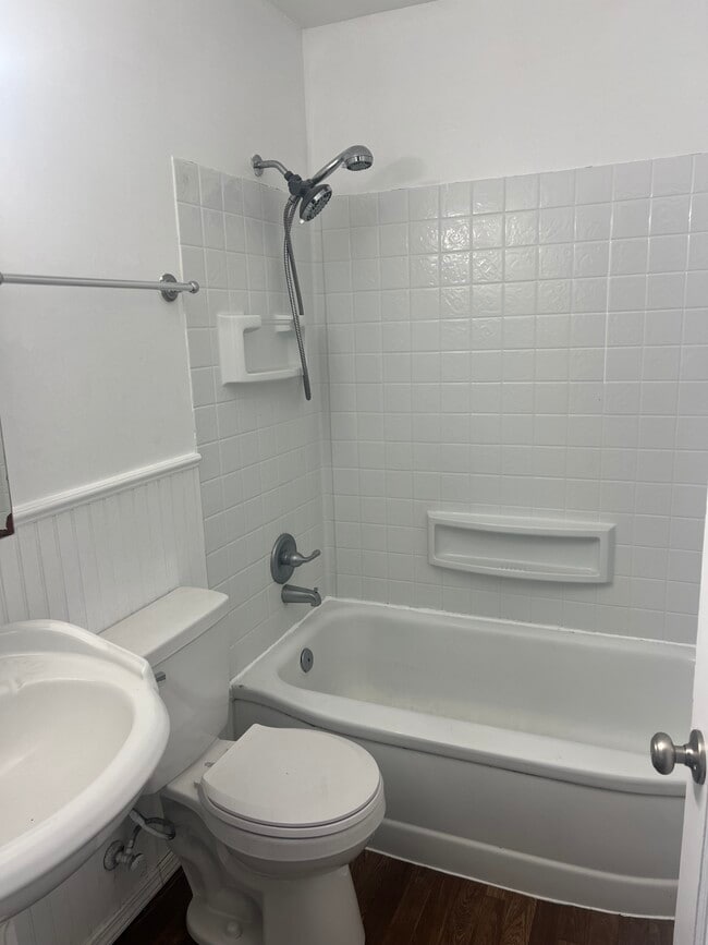 Building Photo - 5524 N Audubon St