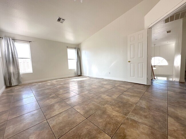 Building Photo - Beautiful SW Las Vegas Home. 3 Beds 3 Full...