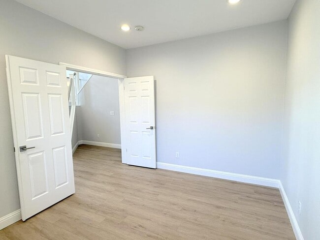 Building Photo - Beautifully Remodeled Modern Home In Wests...
