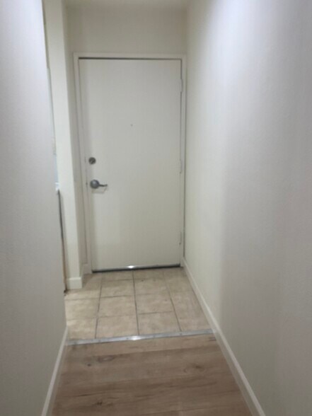 Building Photo - 18350 Hatteras St