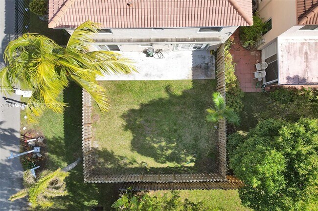 Building Photo - 2001 Barcelona Terrace