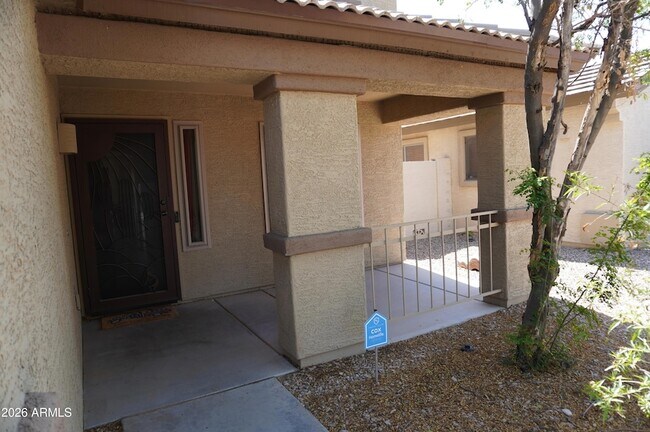 Building Photo - 29285 N Yellow Bee Dr