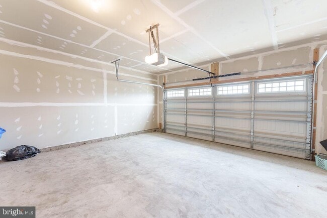 Building Photo - 163 Emmet St