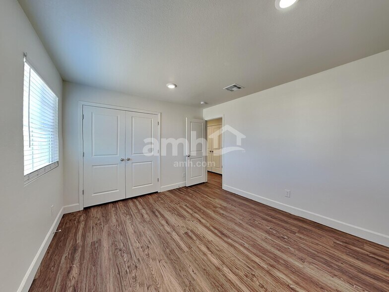 Building Photo - 1710 Viaggio Ave