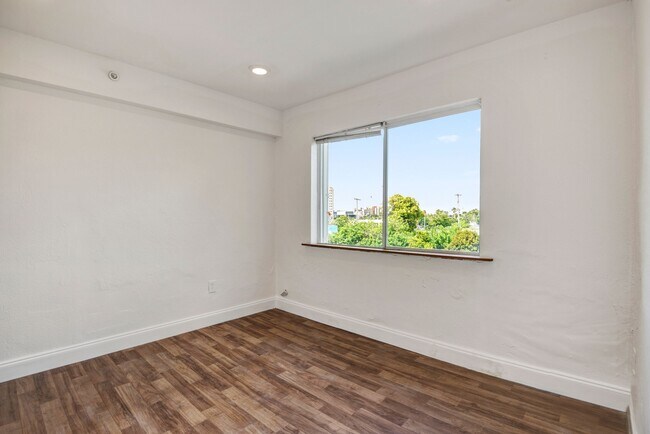 Building Photo - 15 PLEX Property