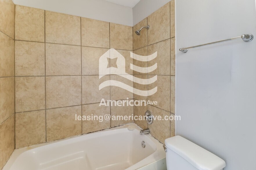 Building Photo - 1801 Graham Rd