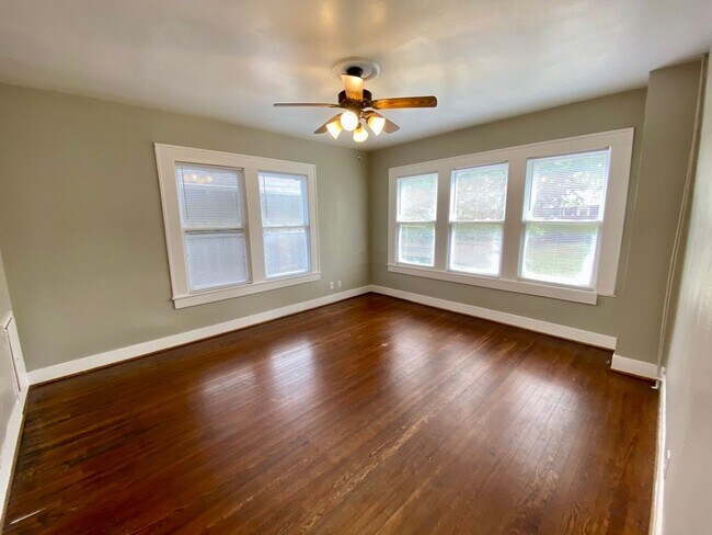 Building Photo - 1410-1412 Kings Highway