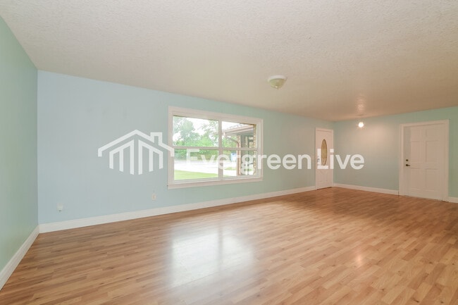 Building Photo - 936 Abigail Drive